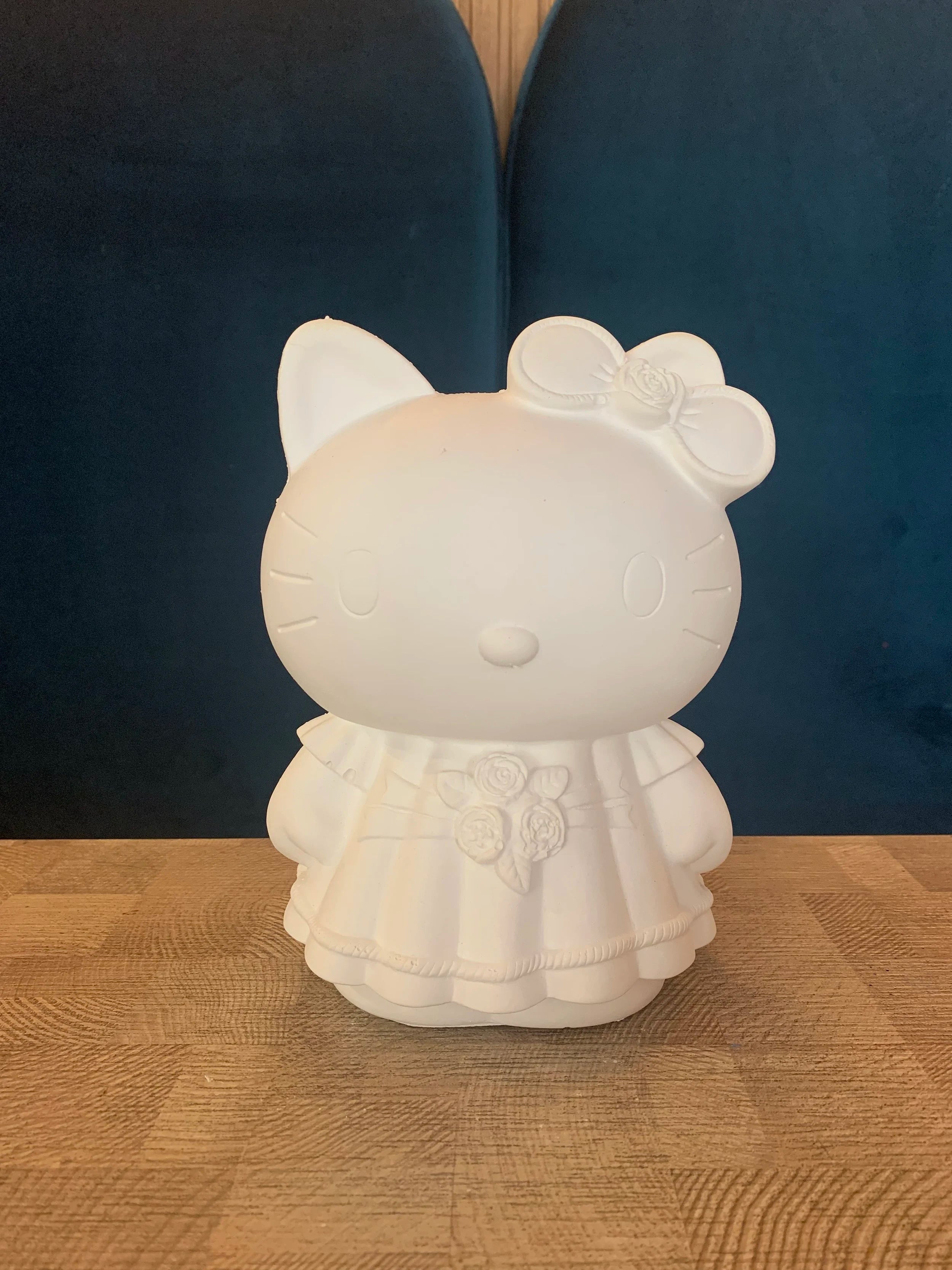 Hello Kitty Flowery Dress Plaster Painting Kit